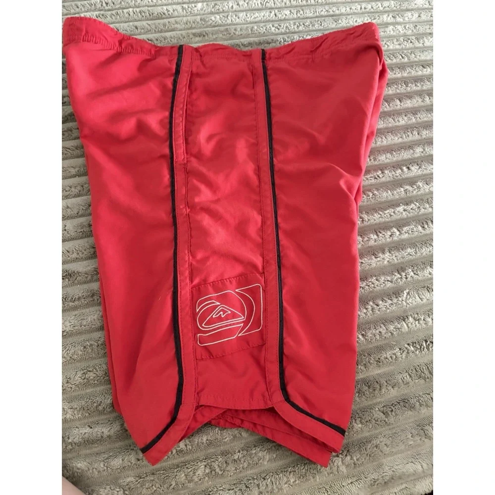 Vintage Quicksilver Spell‎ out Swim Trunks Size Large 16-18 Red